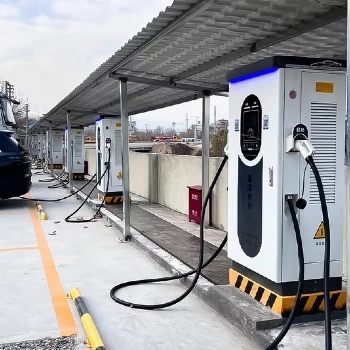 De 350 kW a 1500 kW: La evolución de la tecnología de carga rápida para vehículos eléctricos.
